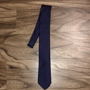 Kenneth Cole Purple polka dot tie
